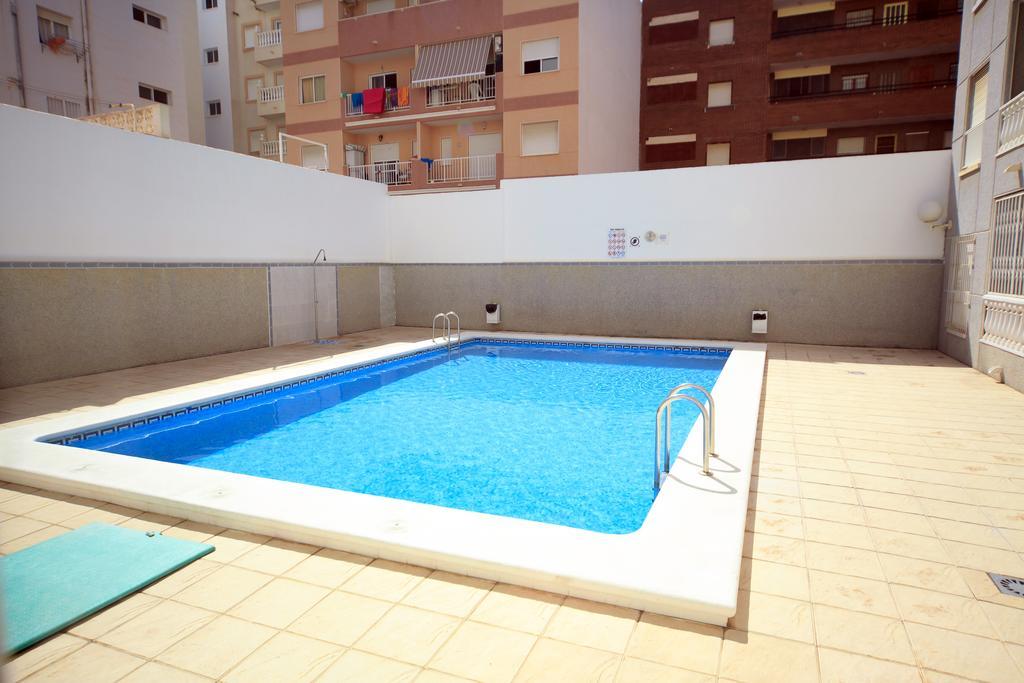 Apartamento Mariposa Lägenhet Torrevieja Exteriör bild